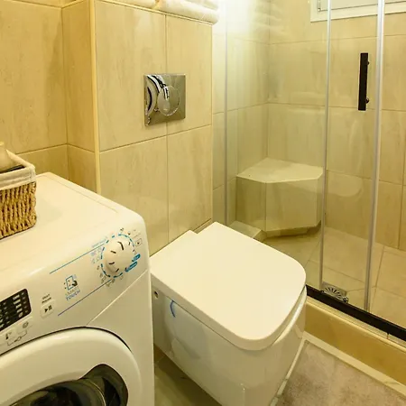 In Perea 30 Meter Vom Entfernt Apartman Peraía