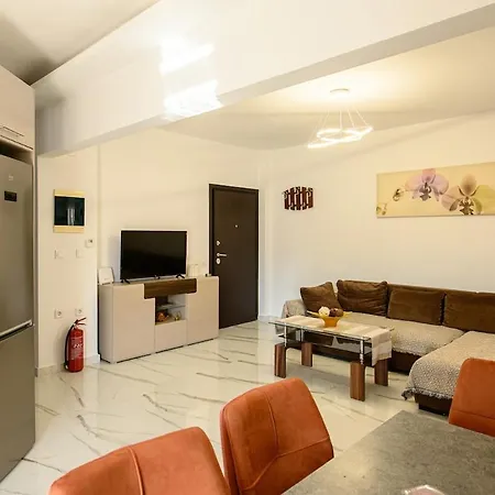 Apartmán In Perea 30 Meter Vom Entfernt Peraía