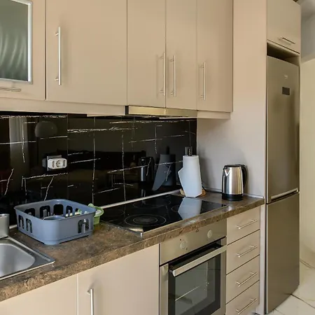 In Perea 30 Meter Vom Entfernt Apartmán Peraía